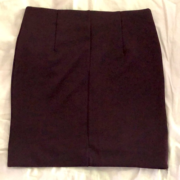 Dark Purple Tulip H&M Skirt - Size 6 - Picture 2 of 4